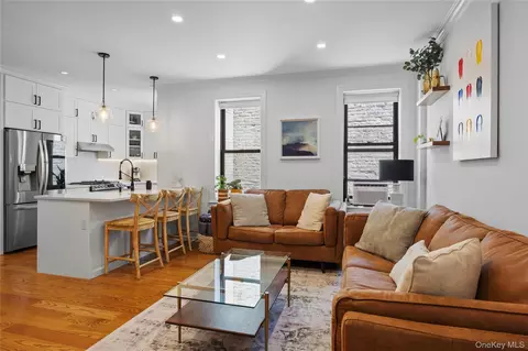 2439 38 Sts #C10, New York, NY 11103