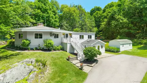 12 Raymond Rd, North Salem, NY 10560