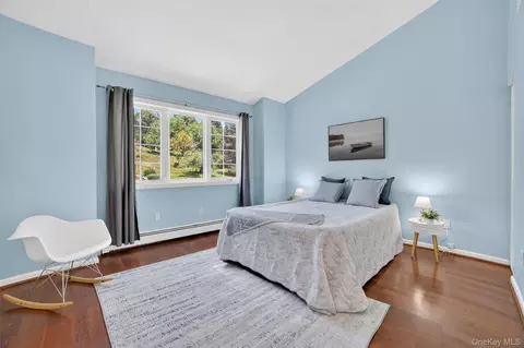 Bedroom - 9 Maple Crest Dr, Peekskill, NY 10566 photo 4 of 6