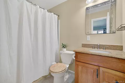 Bath - 9 Maple Crest Dr, Peekskill, NY 10566 photo 2 of 3