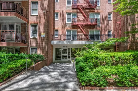 150-15 75th Ave #6E, Flushing, NY 11367