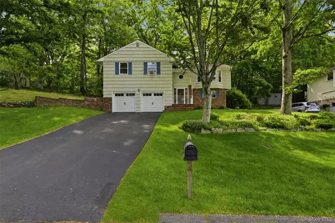 3508 Campfire Rd, Yorktown, NY 10598