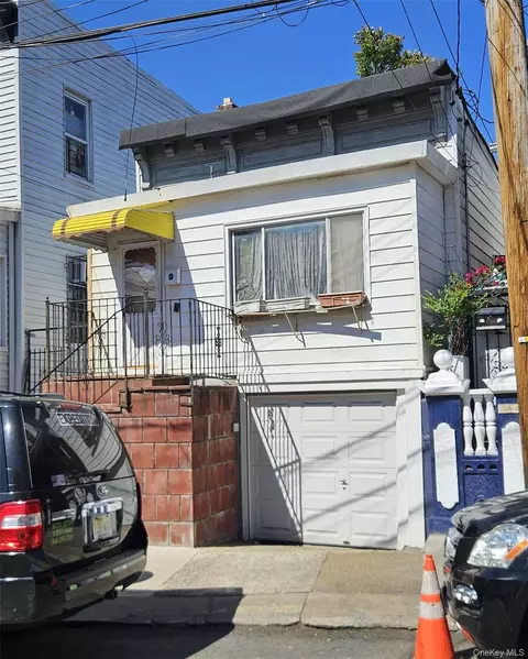 33-14 109th St, New York, NY 11368