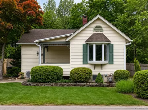 7 Brook St, Ramapo, NY 10901