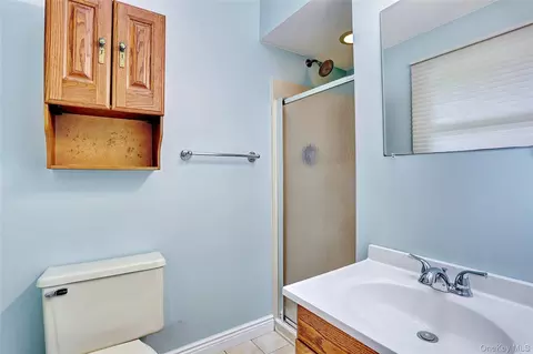 Bath - 7 Eagle St, Ramapo, NY 10977 photo 1 of 3
