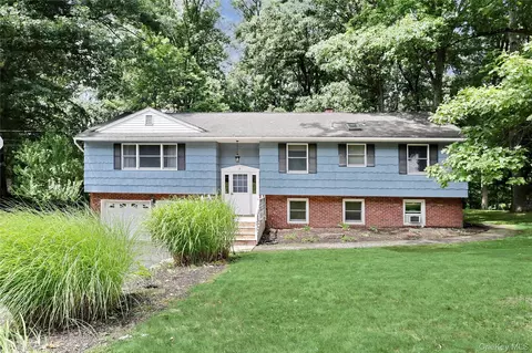 7 Eagle St, Ramapo, NY 10977
