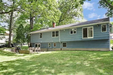 Exterior - 7 Eagle St, Ramapo, NY 10977 photo 2 of 6
