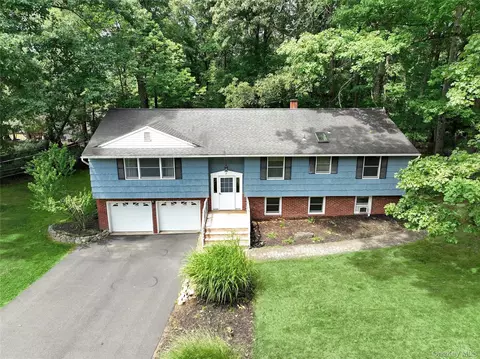 Exterior - 7 Eagle St, Ramapo, NY 10977 photo 5 of 6
