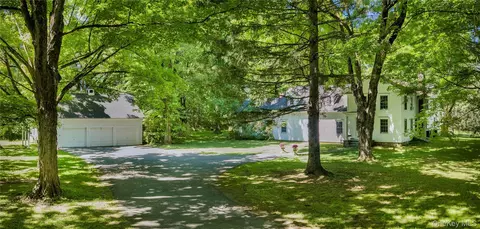 64 S Quaker Hill Rd, Pawling, NY 12564