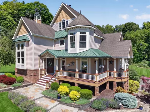 22 Goshen Rd, Chester, NY 10918