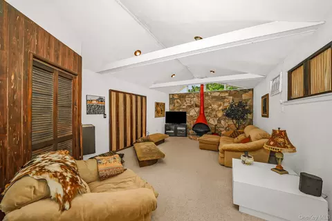 Other - 10 Rye Pl, Commack, NY 11725 photo 5 of 6
