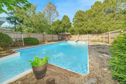 Exterior - 10 Rye Pl, Commack, NY 11725 photo 4 of 5