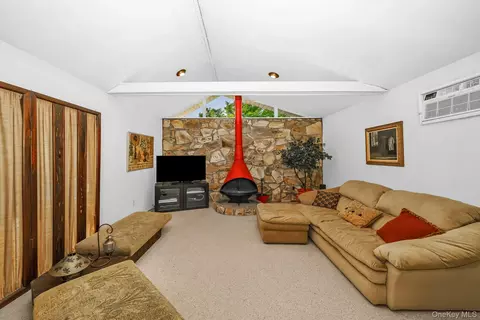 Living - 10 Rye Pl, Commack, NY 11725 photo 3 of 4