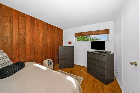 Bedroom - 10 Rye Pl, Commack, NY 11725 photo 5 of 5