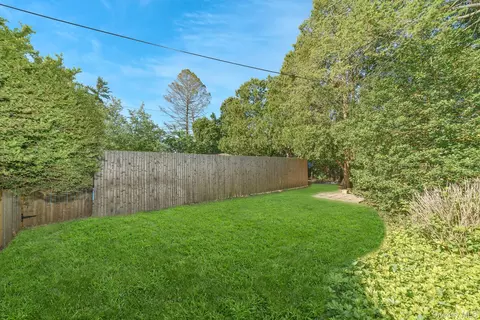 Exterior - 10 Rye Pl, Commack, NY 11725 photo 2 of 5