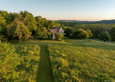1504 Route 83, North East, NY 12567