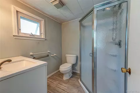 Bath - 129 Bay Ave, Patchogue, NY 11772 photo 2 of 2