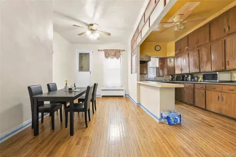 Dining - 224 E 55th St, Brooklyn, NY 11203 photo 1 of 2
