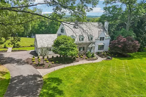 488 Strawtown Rd, Clarkstown, NY 10994