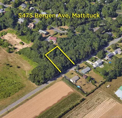 5475 Bergen Ave, Southold, NY 11952
