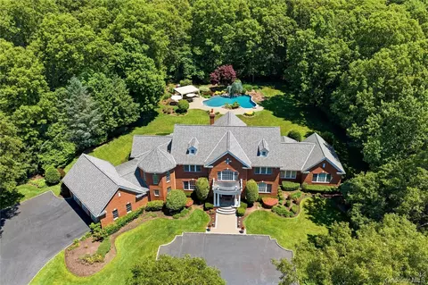 7 Fairway Ct, Oyster Bay, NY 11771