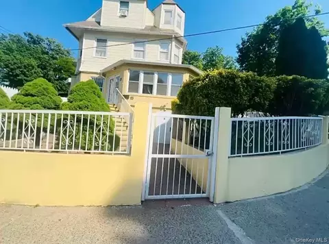 11 15 Landscape Ave, Yonkers, NY 10705