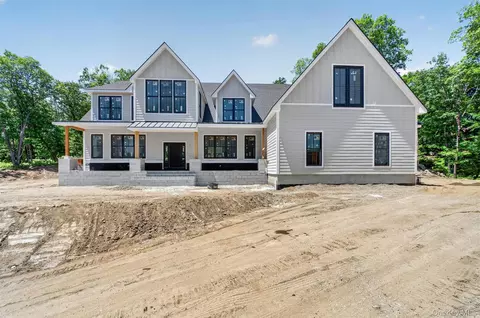1349 Hanover St, Yorktown, NY 10598