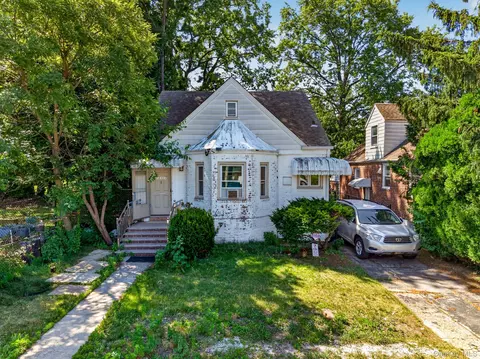 185-06 64th Ave, New York, NY 11365