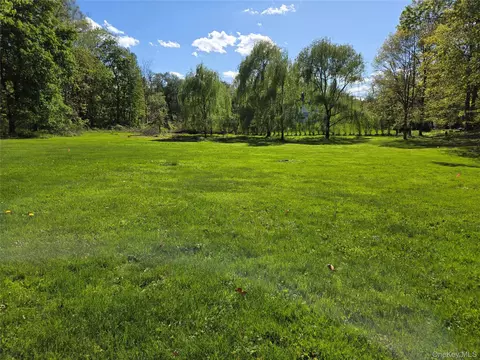 15 Rockledge Rd, Harrison, NY 10580 photo 3