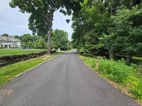 15 Rockledge Rd, Harrison, NY 10580 photo 4