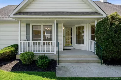2508 Nicole Dr, Port Jefferson Station, NY 11776