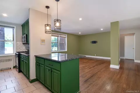1111 Midland Ave #2C, Yonkers, NY 10708