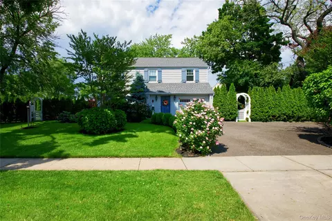 7 Merillon Ave, Garden City, NY 11530