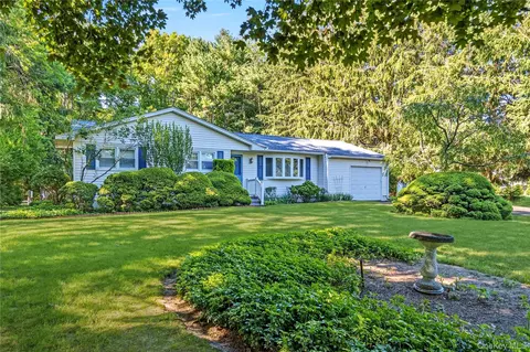 54 Randall Rd, Wading River, NY 11792