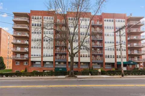 370 Westchester Ave #4A, Port Chester, NY 10573