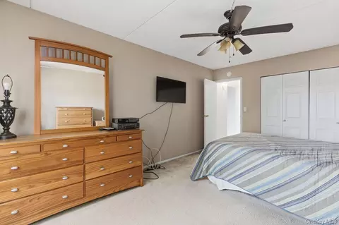 Bedroom - 150 Overlook #5F, Peekskill, NY 10566 photo 4 of 5