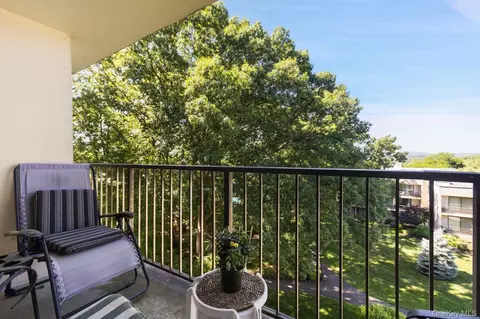 Exterior - 150 Overlook #5F, Peekskill, NY 10566 photo 1 of 12