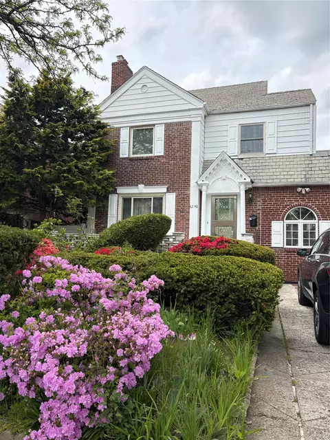 6240 Cromwell Cres, New York, NY 11374