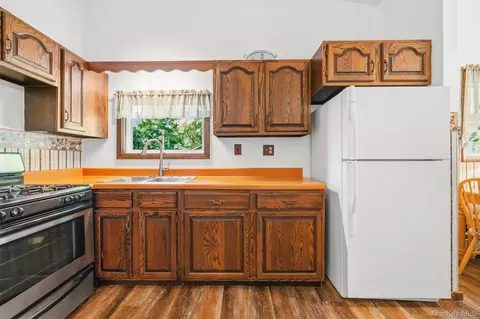 Kitchen - 3 Echo Trl, Monroe, NY 10950 photo 2 of 3
