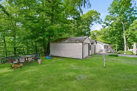 Exterior - 3 Echo Trl, Monroe, NY 10950 photo 10 of 11