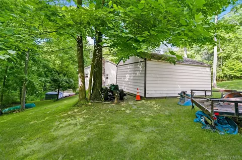 Exterior - 3 Echo Trl, Monroe, NY 10950 photo 8 of 11