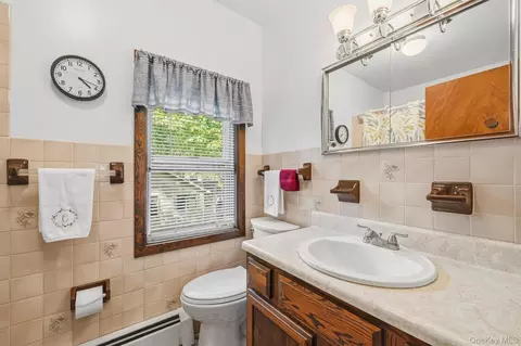 Bath - 3 Echo Trl, Monroe, NY 10950 photo 1 of 2