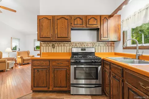 Kitchen - 3 Echo Trl, Monroe, NY 10950 photo 3 of 3