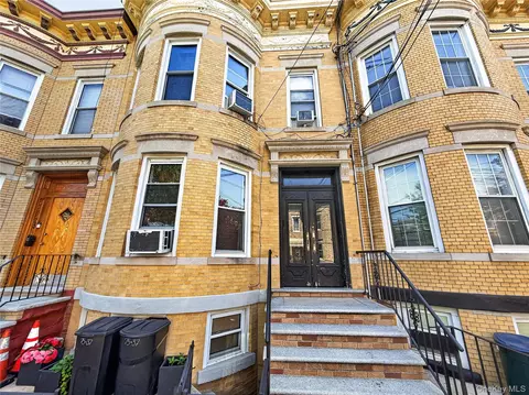 75-37 61st St, New York, NY 11385