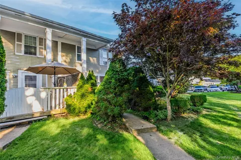8 Independence Ct # A, Ridge, NY 11961