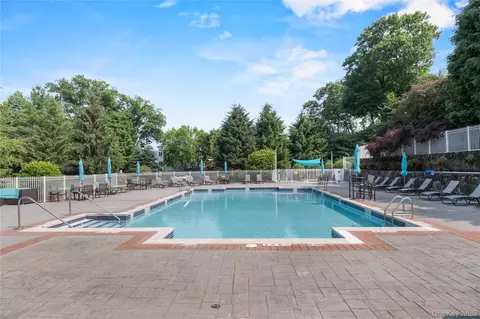 Exterior - 125 Riverbend Dr, Peekskill, NY 10566 photo 6 of 7