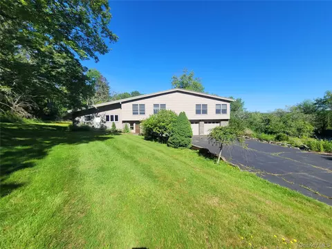 119 Hurleyville Main St, Fallsburg, NY 12747