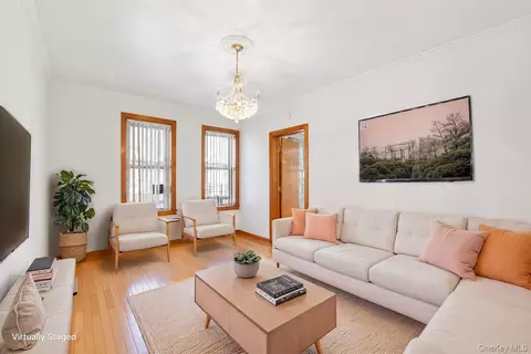 104 Division Ave #17, Brooklyn, NY 11211