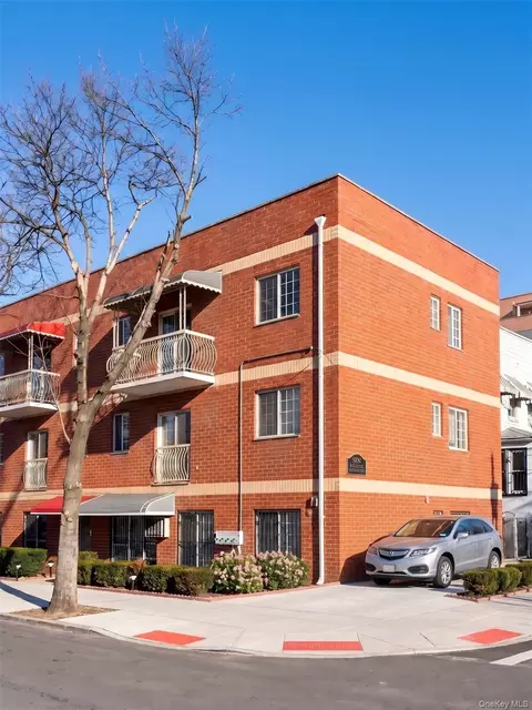 8604 58th Ave, Elmhurst, NY 11373