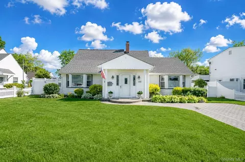144 Blue Spruce Rd, Levittown, NY 11756